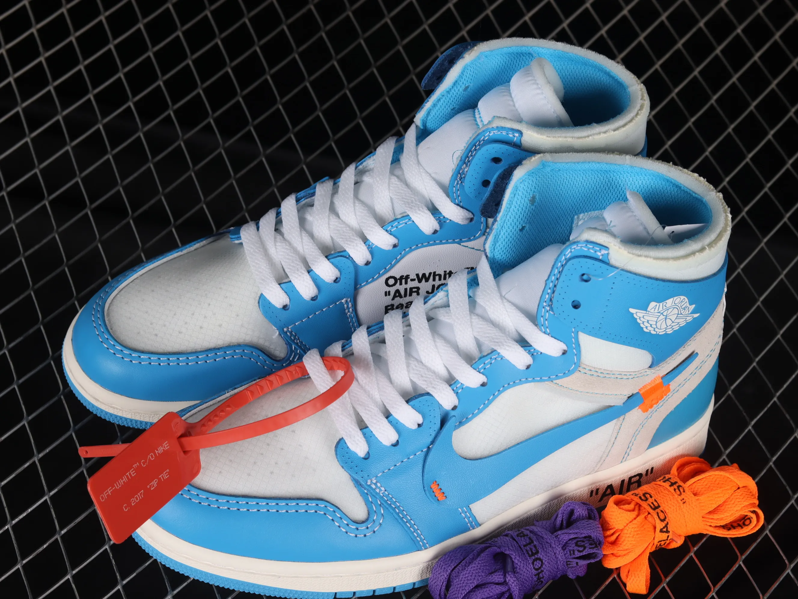 All categories Air Jordan Jordan series basketball shoes Air Jordan 1 High L version Off White x Air Jordan OW AJ1 Joe 1 joint North Carolina blue high-top basketball shoes AQ0818-148